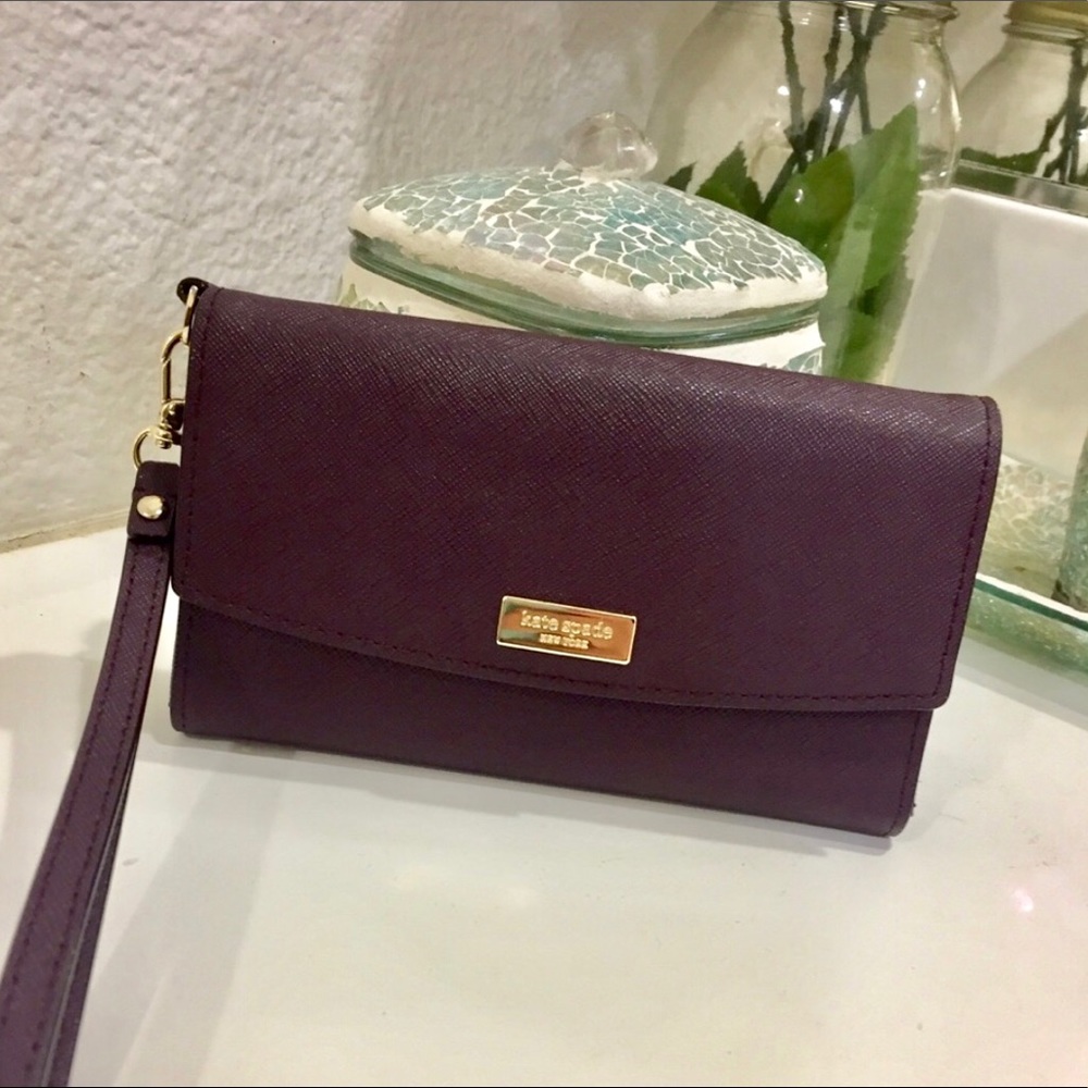 Authentic Brand New Kate Spade Wristlet/Wallet